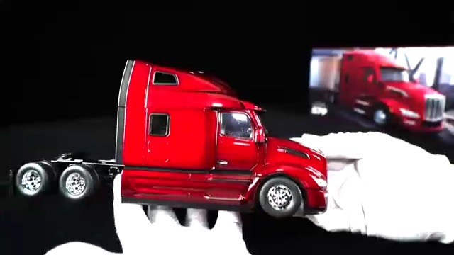 1/18 ピータービルド Amazon.com: Diecast Masters 1:32 Scale Peterbilt Model 579